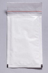 Lot de 100 pochettes ( enveloppes ) à bulles f/6 : 210 x 335 mm en kraft blanc