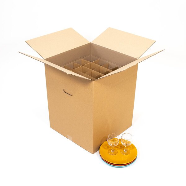 Carton 12 grandes assiettes et 25 verres