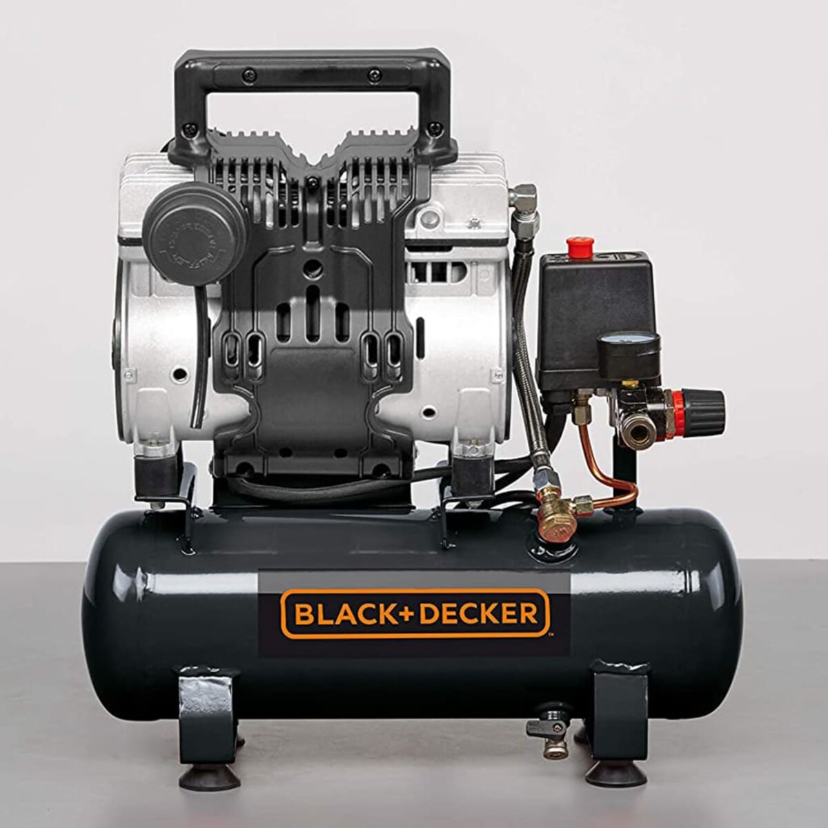 Compresseur d'air portatif 6L Black & Decker BD 55/6