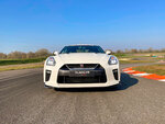 Stage de pilotage comprenant 2 tours en nissan gtr sur le circuit nogaro - smartbox - coffret cadeau sport & aventure