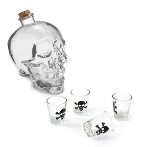 Set cadeau bouteille et 4 shooters tête de mort
