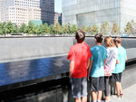 SMARTBOX - Coffret Cadeau - Visite guidée semi-privée pour 2 à New York : Ground Zero et 9/11 Memorial
