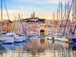 SMARTBOX - Coffret Cadeau 3 jours en hôtel à Marseille avec croisière de 4h vers les îles du Frioul -  Séjour