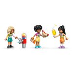 LEGO Friends L'aire de jeux d'intérieur 42686  3 mini-poupées  668 pièces  dès 7 ans
