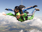 SMARTBOX - Coffret Cadeau Saut en parachute à 4200 mètres d'altitude pour 2 personnes près d'Amiens -  Sport & Aventure