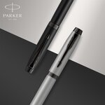 PARKER IM Stylo plume  laque noire  plume moyenne  encre bleue  Coffret cadeau