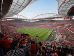 SMARTBOX - Coffret Cadeau Football en famille : visite du stade de Luz Sport Lisboa e Benfica et écharpe pour 4 -  Sport & Aventure