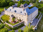 Escapade en famille de 2 jours en suite dans un château de l'aubrac - smartbox - coffret cadeau séjour