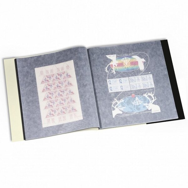 Album pour 24 feuilles entières de timbres 340 x 370 mm.