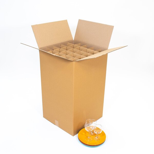 Carton 24 grandes assiettes et 25 verres