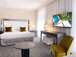 SMARTBOX - Coffret Cadeau Séjour de 2 jours en hôtel 4* au centre de Cannes avec pétales de roses et chocolats -  Séjour