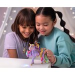 Spin Master 6067325 - Unicorn Academy Licorne Wildstar Avec Lumières et Poupée mannequin Sophia