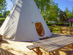SMARTBOX - Coffret Cadeau 2 jours insolites en famille dans un tipi près des volcans d'Auvergne -  Séjour