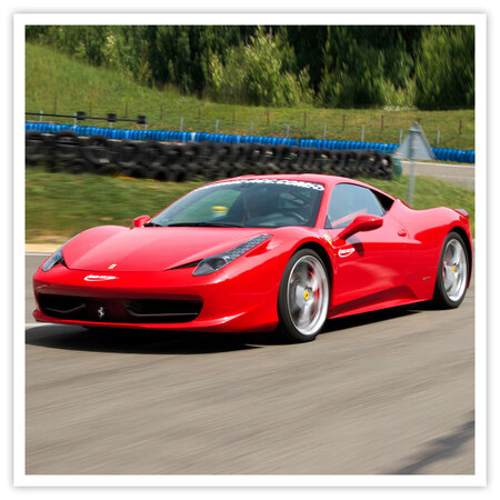 SMARTBOX - Coffret Cadeau - Pilotage Ferrari, Lamborghini ou Audi sur le circuit de Montlhéry -