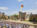 Puy du fou® – séjour famille 2 jours / 1 nuit – hôtel la villa gallo-romaine 2 adultes et 1 enfant en 2023 - smartbox - coffret cadeau séjour
