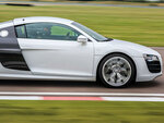 SMARTBOX - Coffret Cadeau Stage de pilotage : 4 tours sur le circuit de Magny-Cours en Audi R8 V10 -  Sport & Aventure