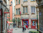 Visite insolite et gourmande de lyon durant 2h à bord de vélos taxi en famille - smartbox - coffret cadeau sport & aventure