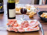 SMARTBOX - Coffret Cadeau - Dégustation de fromages à deux - 42 restaurants, domaines viticoles et bars à vin en France