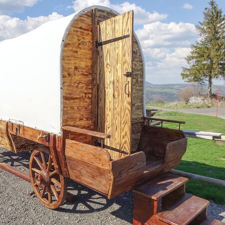 SMARTBOX - Coffret Cadeau - Séjour insolite en calèche entre le Gévaudan et les montagnes ardéchoises -