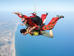 DAKOTABOX - Coffret Cadeau - Sensations parachute - 50 activités dont 10 sauts à 4000 mètres d'altitude