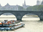 Croisière sur la seine en bateau-mouche en famille pour 2 adultes et 1 enfant - smartbox - coffret cadeau sport & aventure