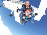 SMARTBOX - Coffret Cadeau Saut en parachute en tandem à Aubenas en Ardèche -  Sport & Aventure