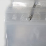Lot de 100 sachets plastiques à fermeture zip 180x250mm avec trou de suspension
