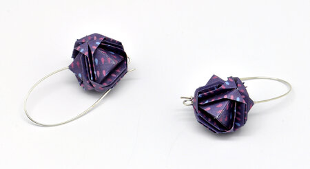 Boucles d'oreille papier origami boule violet goutte