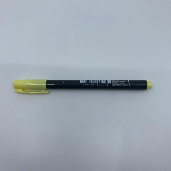Feutre brush fudenosuke pastel pour papier noir jaune tombow