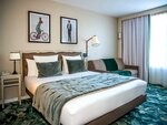 SMARTBOX - Coffret Cadeau 2 jours en hôtel 4* avec balade à cheval  piscine et sauna près de Paris -  Séjour