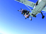 SMARTBOX - Coffret Cadeau Saut en parachute à 4000 mètres pour 2 au sud de Paris -  Sport & Aventure