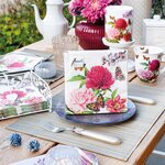 Tasse en porcelaine fine - pivoines et papillons