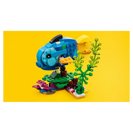 LEGO 31136 Creator 3-en-1 Le Perroquet Exotique, Jouet de