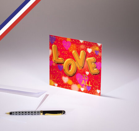 Carte simple all you need is love créée et imprimée en france sur papier certifié pefc - love is all - lettres ballons