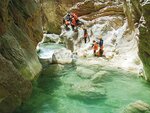 SMARTBOX - Coffret Cadeau Session de canyoning de 2h30 dans les Pyrénées -  Sport & Aventure