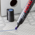 Marqueur permanent uni ball prockey couleurs assorties pointe biseautée 2 à 6 mm - pochette de 4 - uni-ball