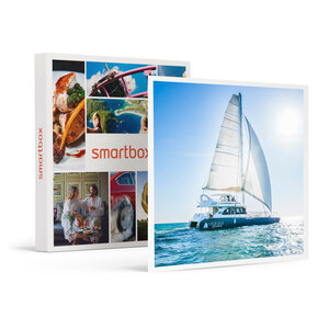 SMARTBOX - Coffret Cadeau Croisière festive en catamaran pour 2 avec DJ et dîner 3 plats près de la Grande-Motte -  Sport & Aventure