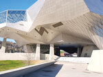 SMARTBOX - Coffret Cadeau Découverte en famille du musée des Confluences à Lyon et de son quartier -  Sport & Aventure