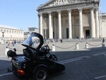 Balade commentée en side-car de 20 églises de paris avec 5 visites pour 2 - smartbox - coffret cadeau sport & aventure
