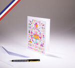 Carte double miniature créée et imprimée en france  sur papier certifié pefc - joyeux anniversaire - gâteau  cadeaux  bougies et fleurs