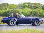 5 tours au volant d'une ac cobra et ferrari 458 italia avec baptême de drift sur le circuit lohéac - smartbox - coffret cadeau sport & aventure