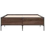 vidaXL Cadre de lit chêne marron 120x190 cm bois d'ingénierie et métal