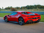 SMARTBOX - Coffret Cadeau Stage de pilotage : 2 tours sur le circuit du Luc en Ferrari 296 GTB - Sport & Aventure