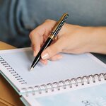 Stylo personnalisé initiale Black & Gold - Lettre J - Draeger