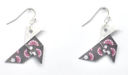 Boucles d'oreille papier origami cocotte rose gris f.