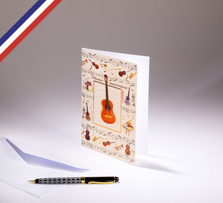 Carte double miniature créée et imprimée en france  sur papier certifié pefc - heureux anniversaire - instruments de musique
