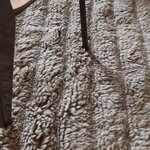 Tapis gris en laine avec reliefs ondulés - 170 x 240 cm