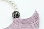 Collier suédine et perles rose