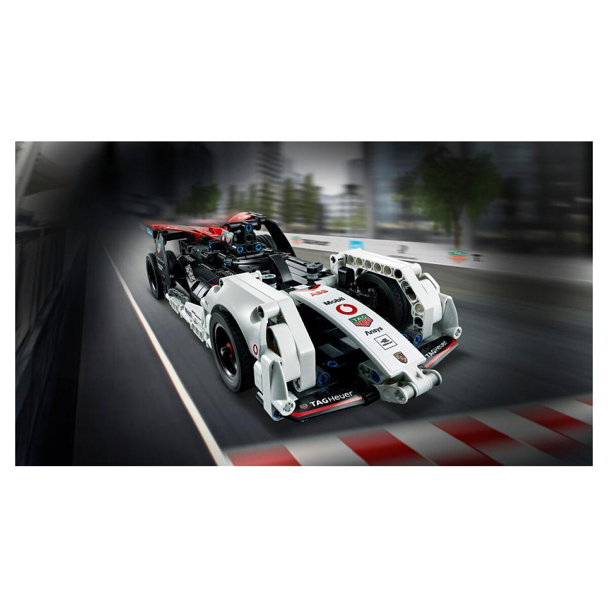 LEGO® 42137 Technic La Porsche 99X Electric Formula E Voiture de Course  Jouet à Rétrofriction avec Appli de Réalité Augmentée sur marjanemall aux  meilleurs prix au Maroc