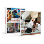 SMARTBOX - Coffret Cadeau 1 mois de cours de yoga en studio à Paris ou en vidéo à la demande -  Sport & Aventure